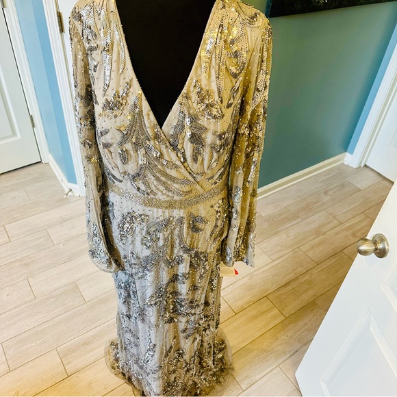 Mac Duggal 5222 SEQUINED WRAP SPLIT LONG SLEEVE GOWN NWT platinum Silver Sz 12 - Picture 8 of 15